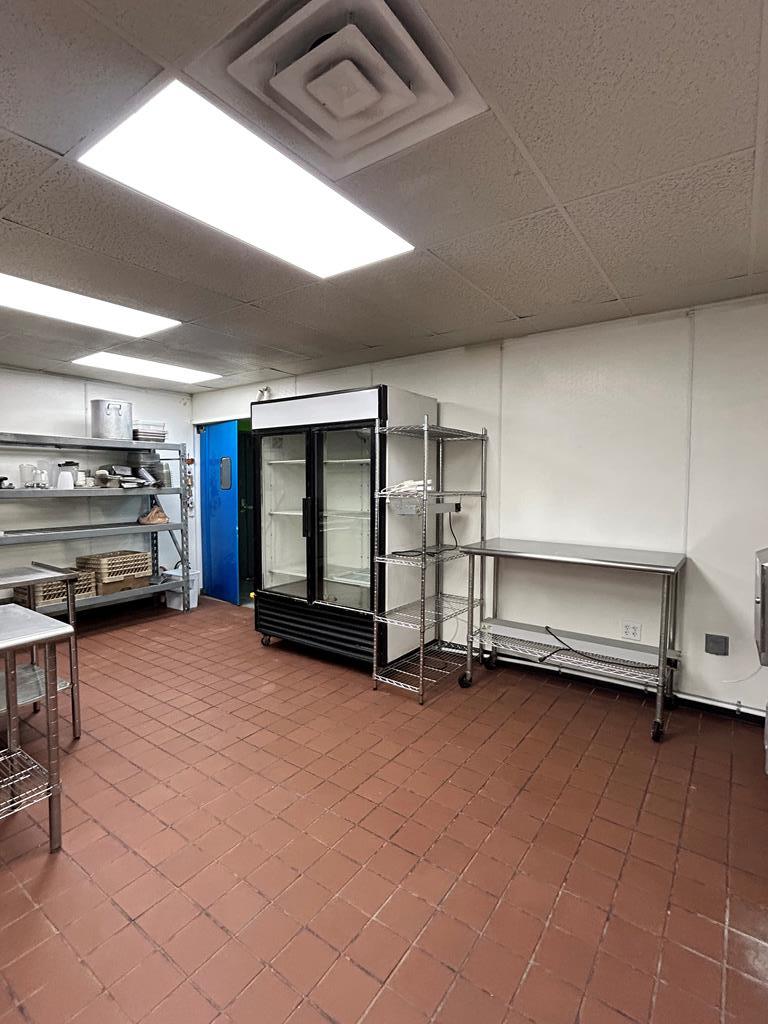 1613 W Broadway Property Photo 17