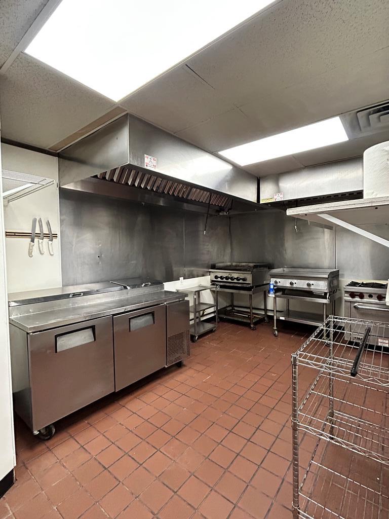 1613 W Broadway Property Photo 18