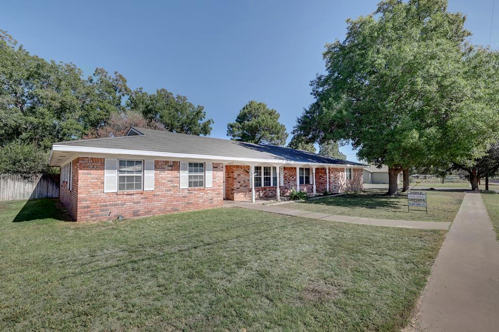209 E Marfa Ave Property Photo 1
