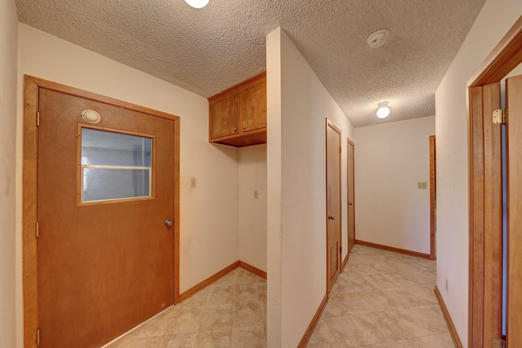 209 E Marfa Ave Property Photo 14