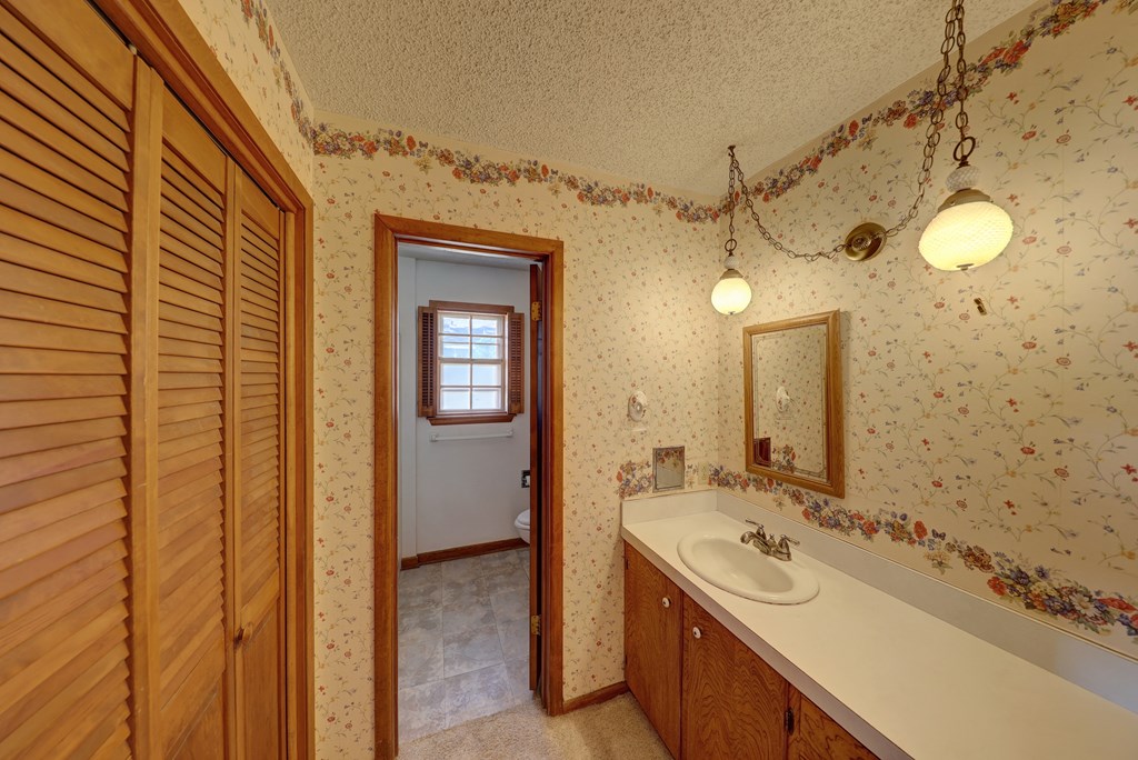 209 E Marfa Ave Property Photo 19