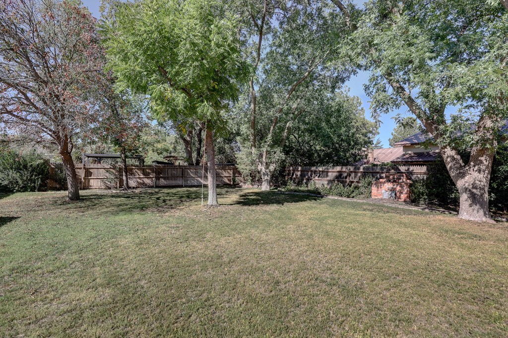 209 E Marfa Ave Property Photo 27