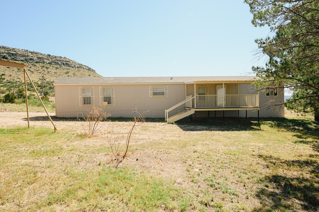 000 2400 Property Photo 43