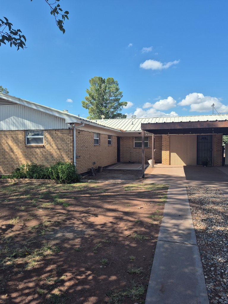 1003 Austin Property Photo 2