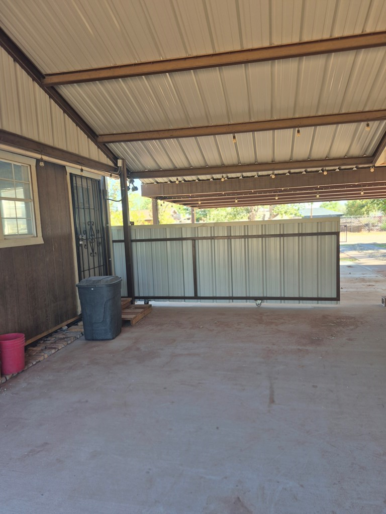 1003 Austin Property Photo 6