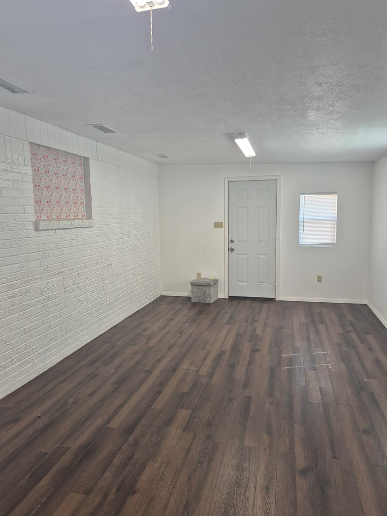 1003 Austin Property Photo 7