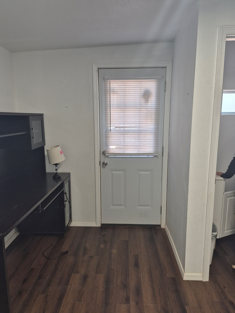 1003 Austin Property Photo 13