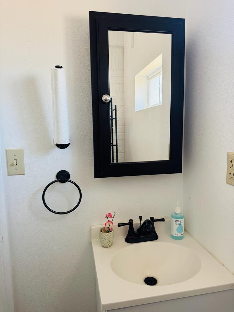 1003 Austin Property Photo 21