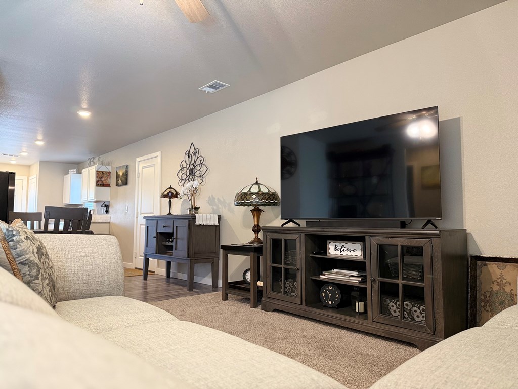 1327 Lantana Ct Property Photo 6