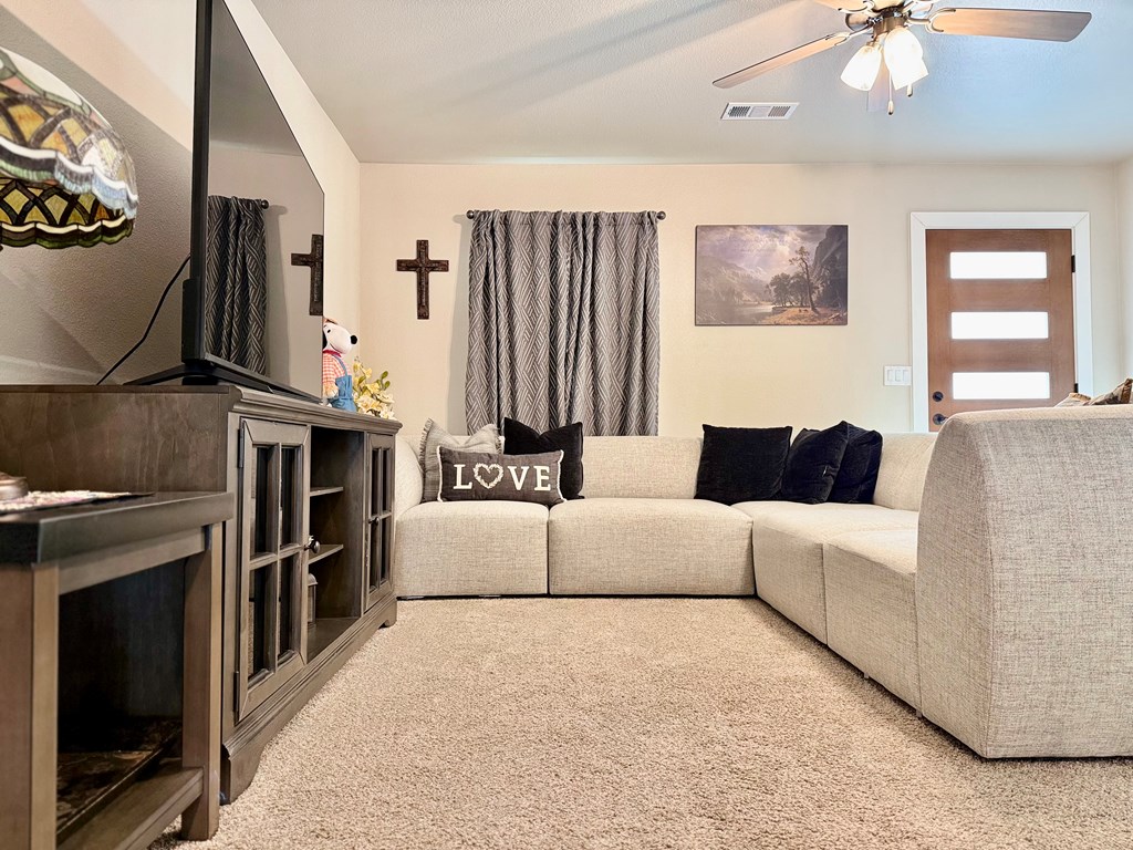 1327 Lantana Ct Property Photo 7