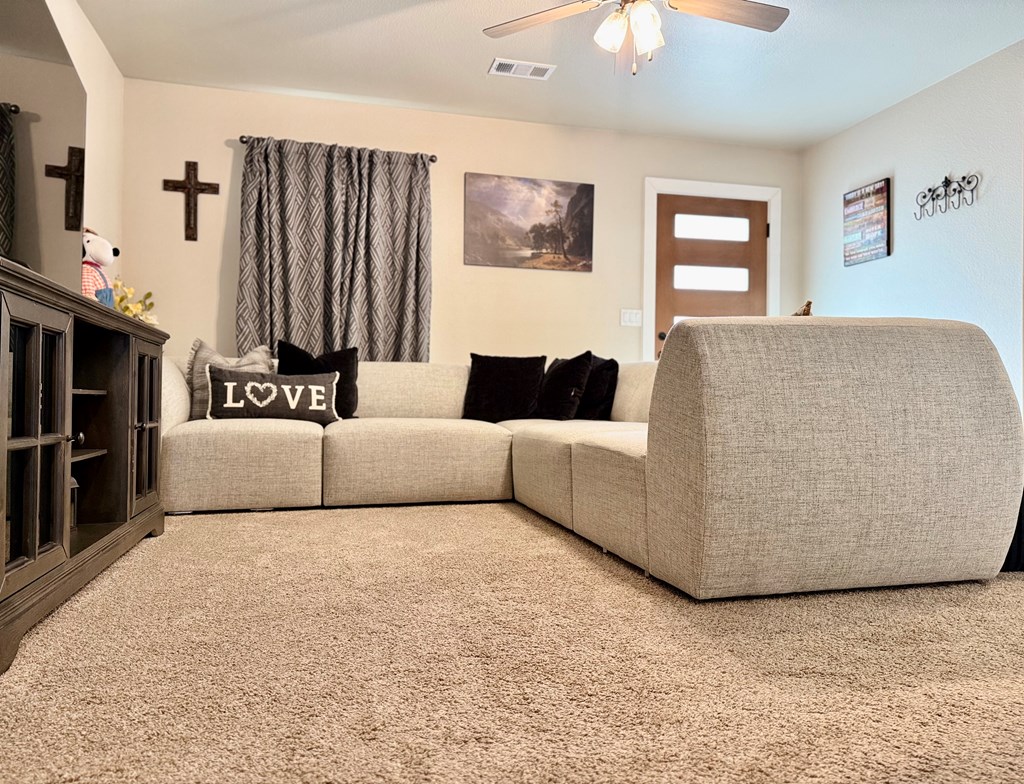 1327 Lantana Ct Property Photo 8