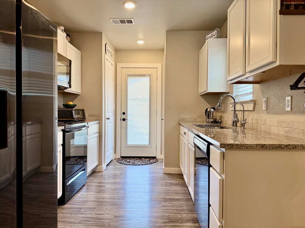 1327 Lantana Ct Property Photo 11