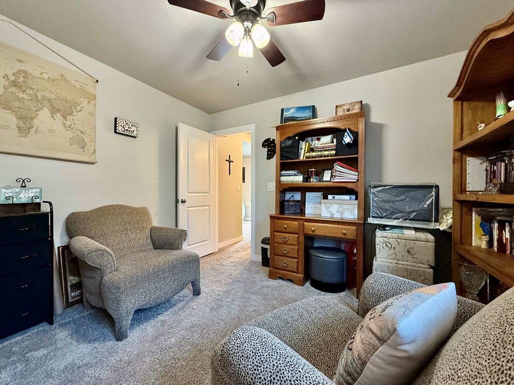 1327 Lantana Ct Property Photo 24