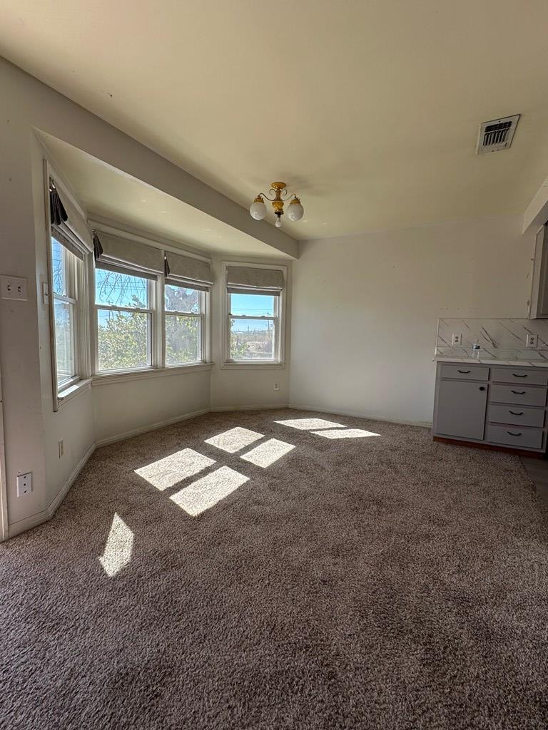 1600 Crenshaw Property Photo 4