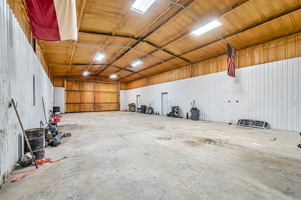 9130 E Goldenrod Dr Property Photo 17