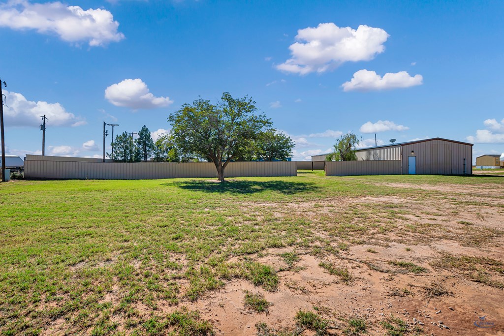 9130 E Goldenrod Dr Property Photo 30