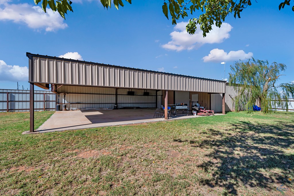 9130 E Goldenrod Dr Property Photo 31