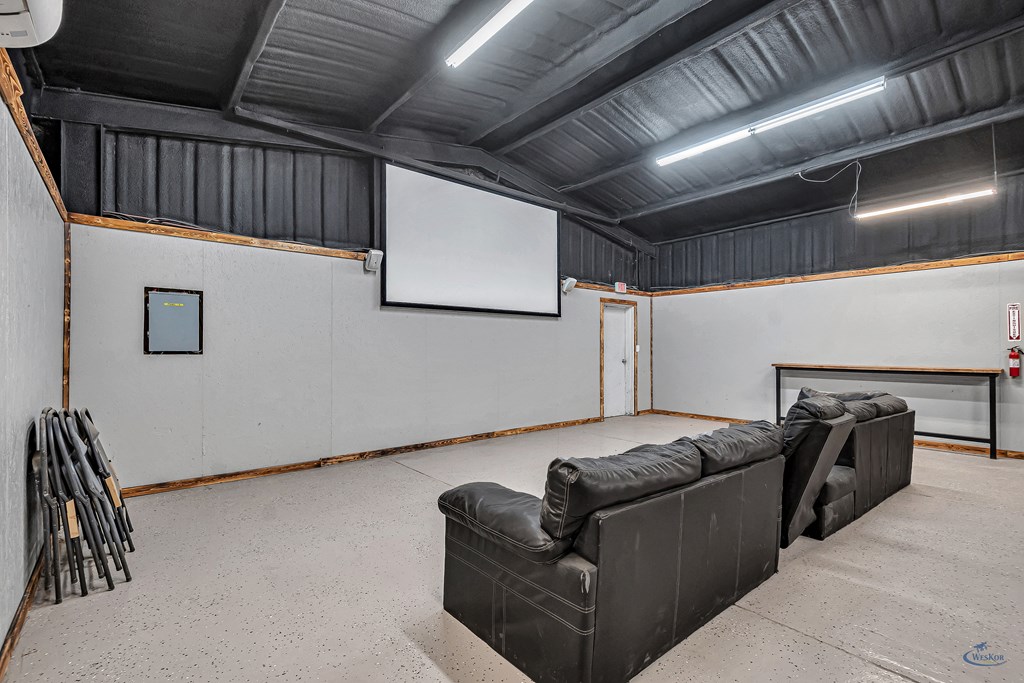 9130 E Goldenrod Dr Property Photo 36