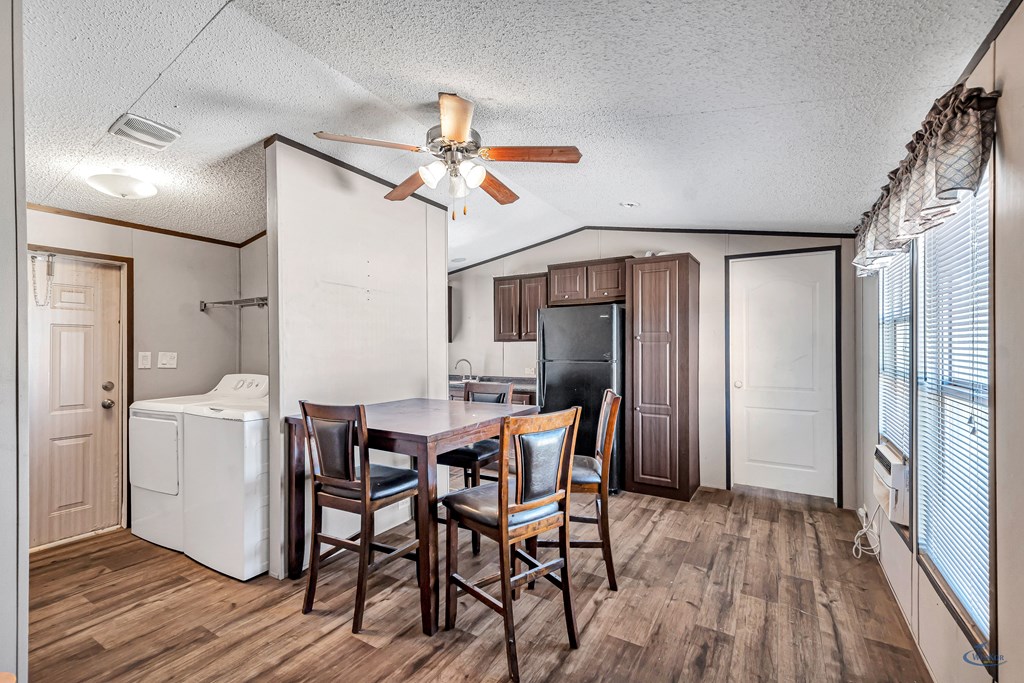 9130 E Goldenrod Dr Property Photo 57