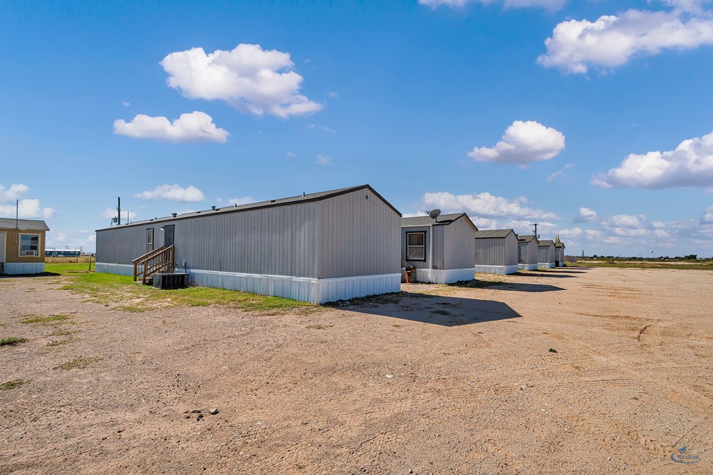 9130 E Goldenrod Dr Property Photo 59