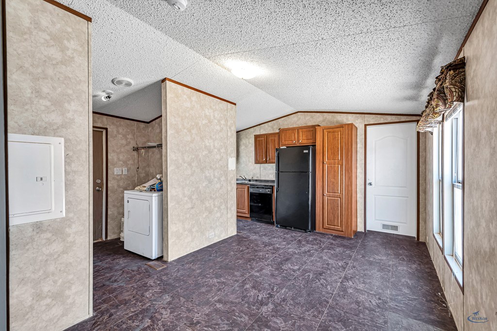 9130 E Goldenrod Dr Property Photo 65