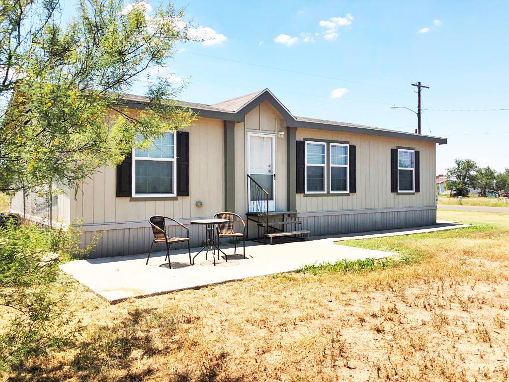 1700 E Ave I Property Photo 1