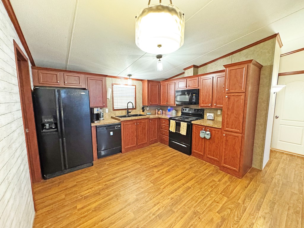 1700 E Ave I Property Photo 2