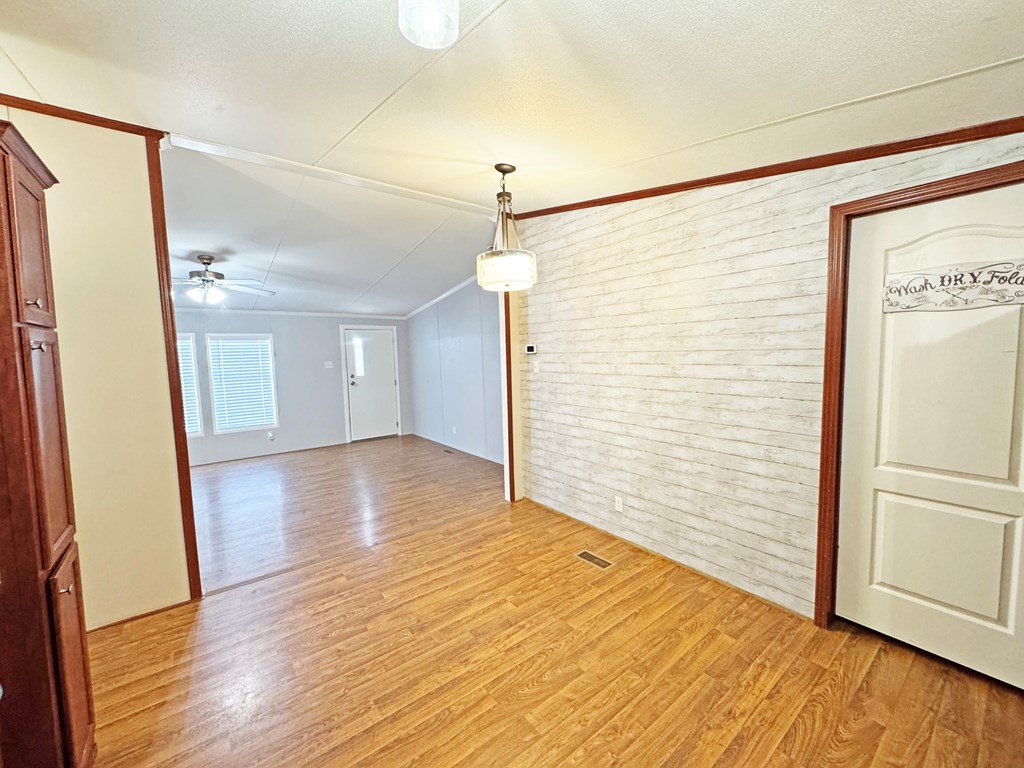 1700 E Ave I Property Photo 5