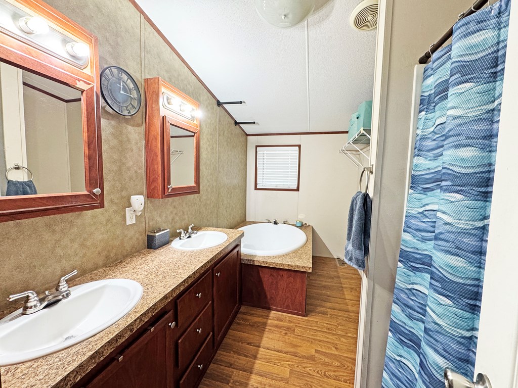1700 E Ave I Property Photo 12
