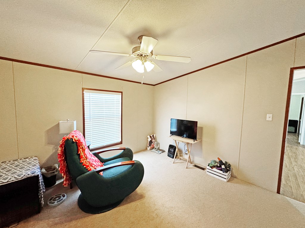 1700 E Ave I Property Photo 17