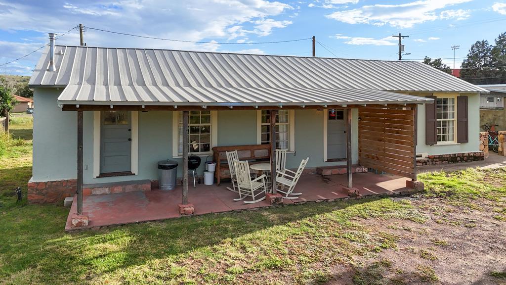 308 Webster Property Photo 2