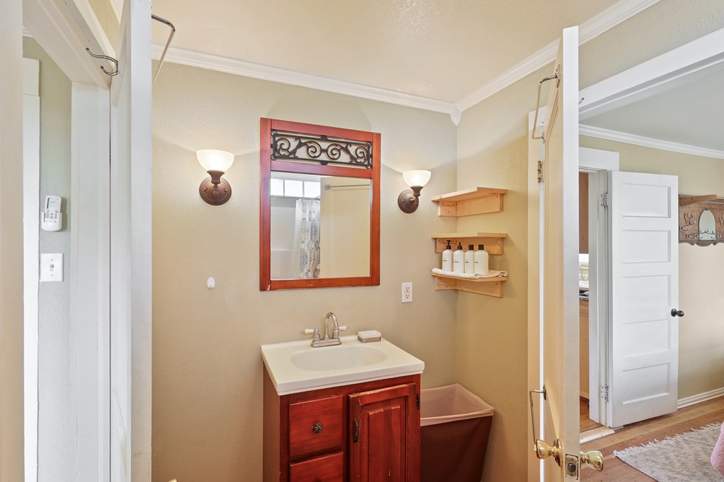 308 Webster Property Photo 13