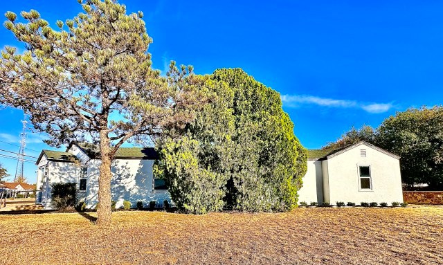 409 Sw Ave E Property Photo 5