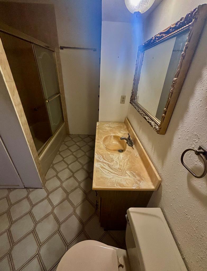 5001 Marathon Property Photo 39