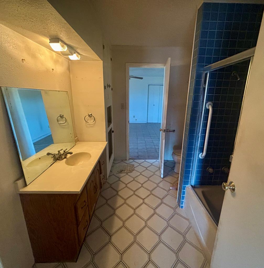5001 Marathon Property Photo 47