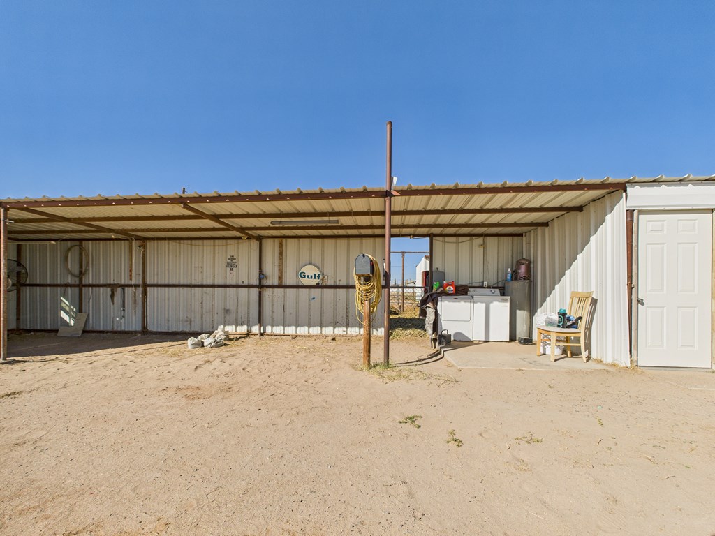 101 Putnam Property Photo 21