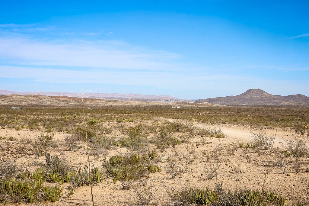 907 Terlingua Ranch Rd Property Photo 7
