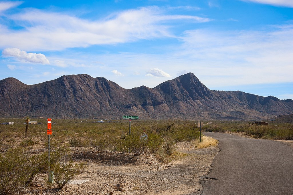 907 Terlingua Ranch Rd Property Photo 9
