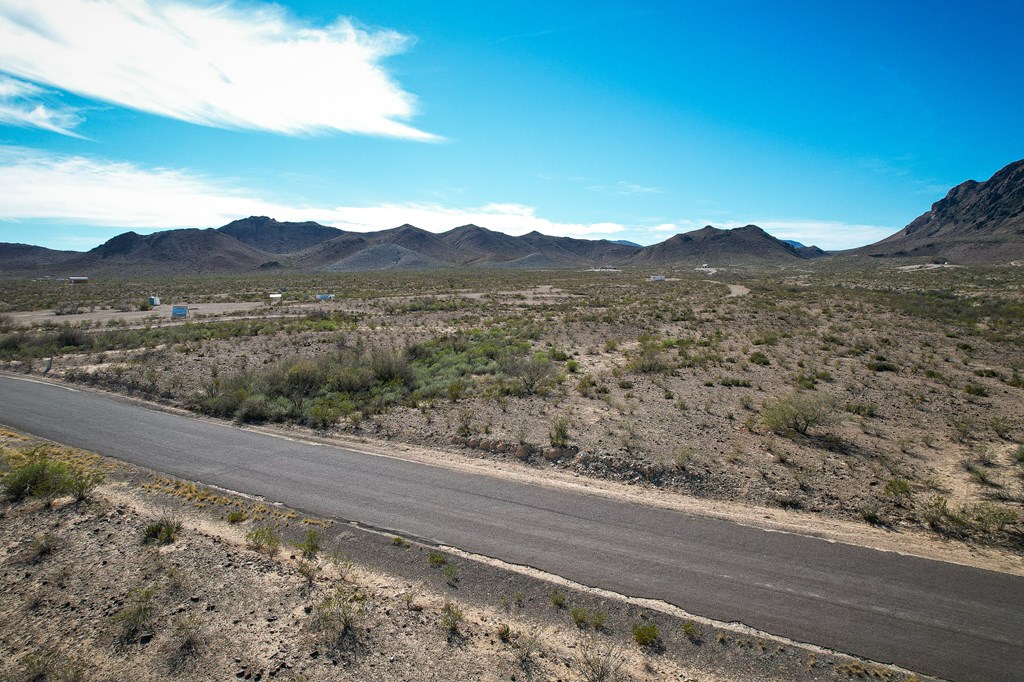 907 Terlingua Ranch Rd Property Photo 13
