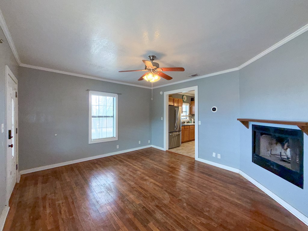 400 S 1st Property Photo 7