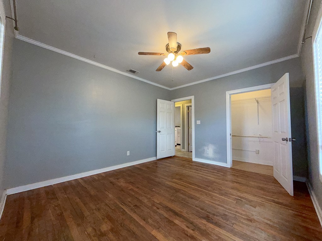 400 S 1st Property Photo 14