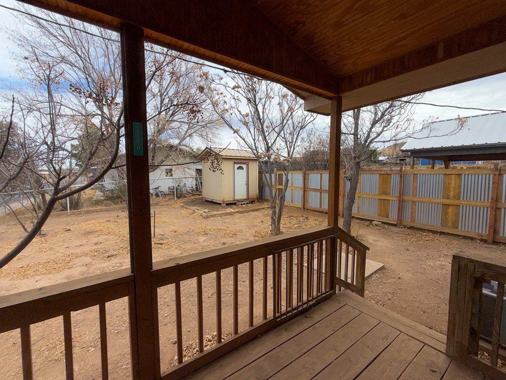 400 S 1st Property Photo 23