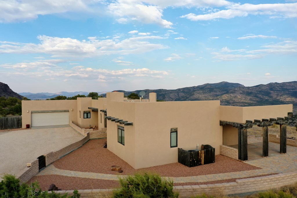 3 Dark Sky Property Photo 2