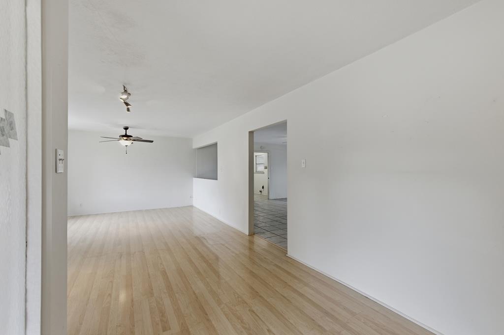 509 E Hendryx Property Photo 3