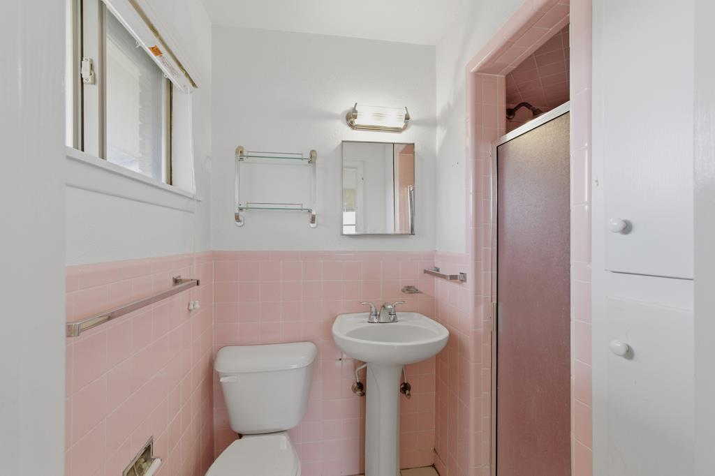 509 E Hendryx Property Photo 16