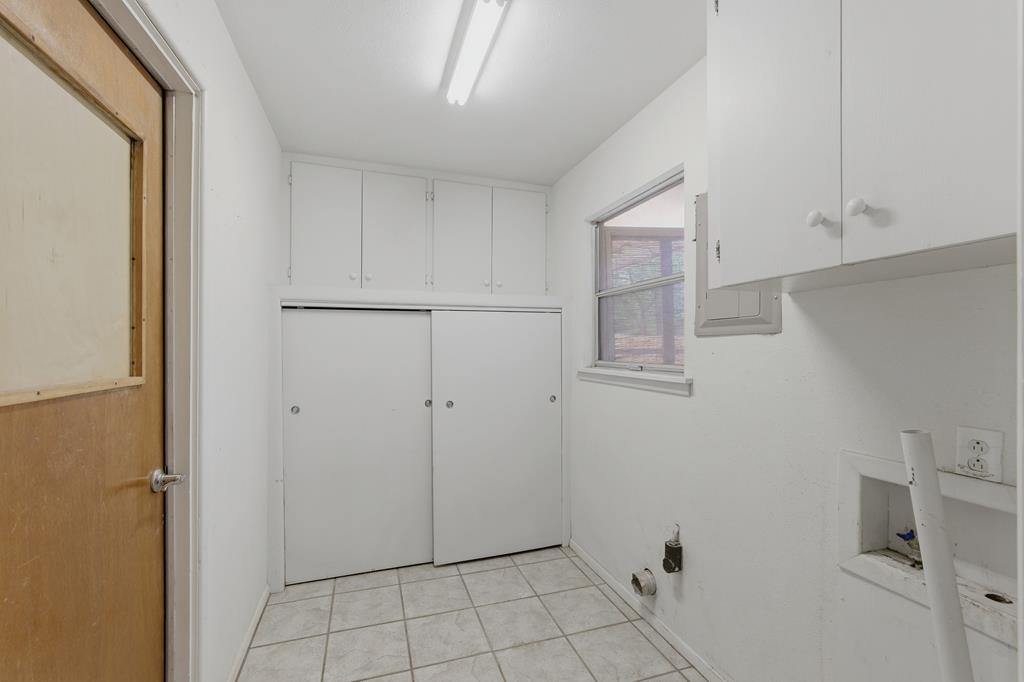 509 E Hendryx Property Photo 22