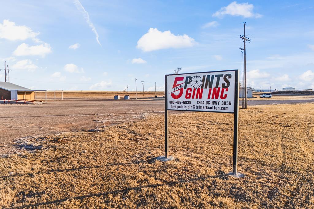 1204 Hwy 385N