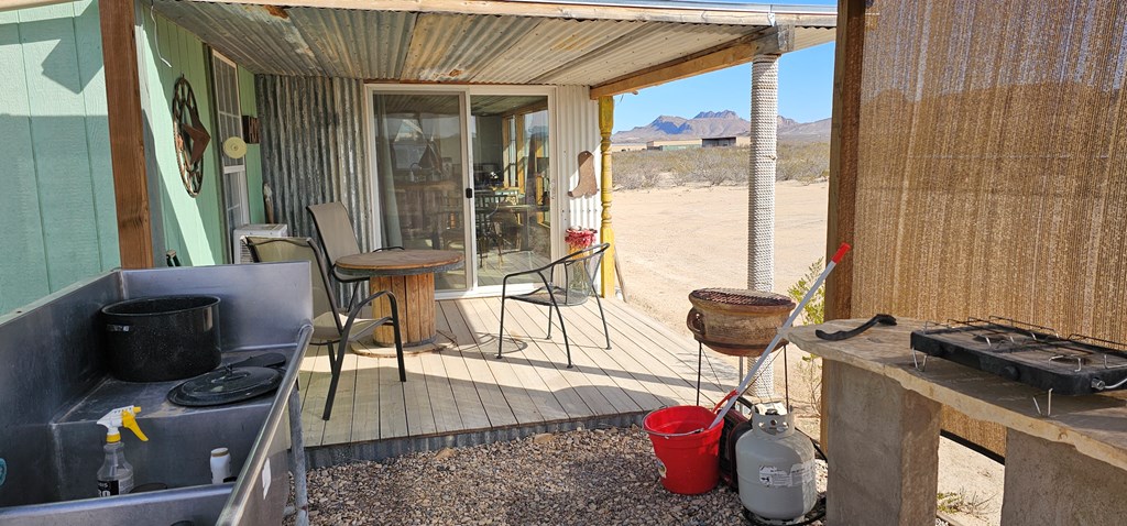 2727 Terlingua Ranch Rd Property Photo 6
