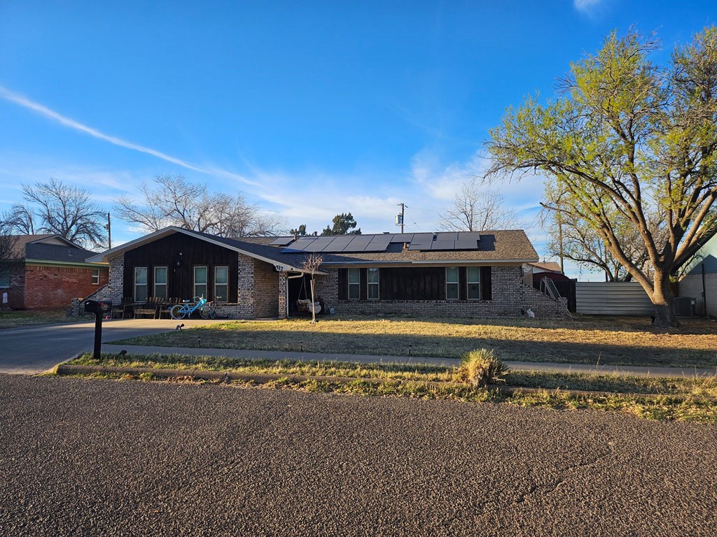 517 E Harriet Property Photo 2