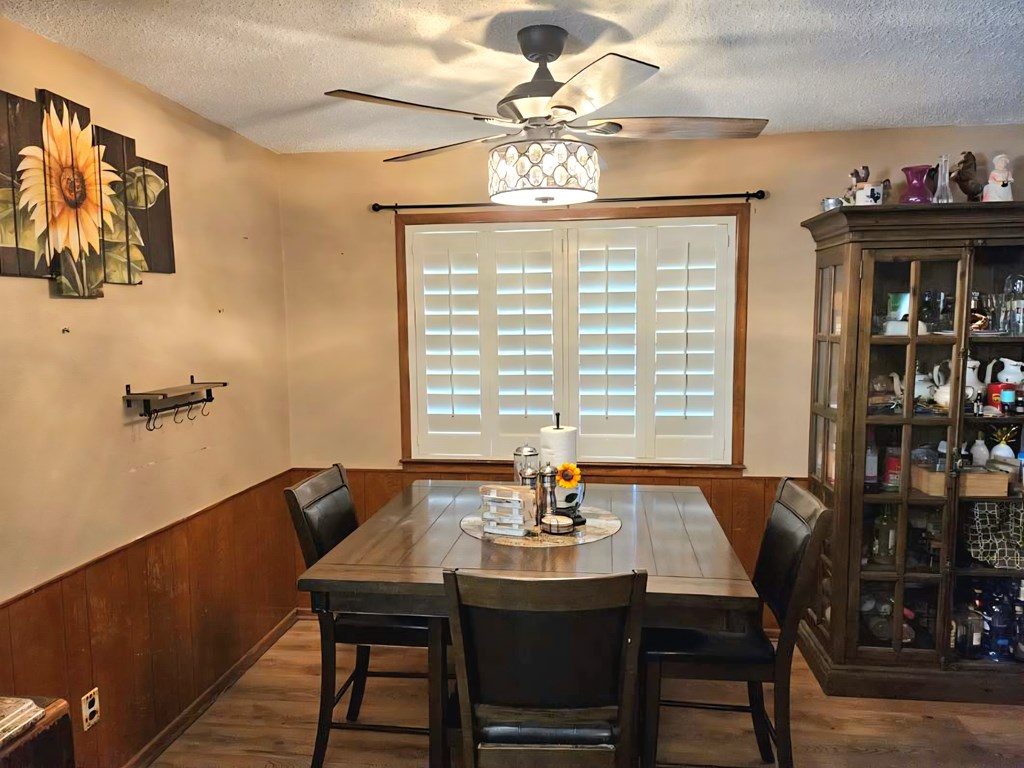 517 E Harriet Property Photo 7